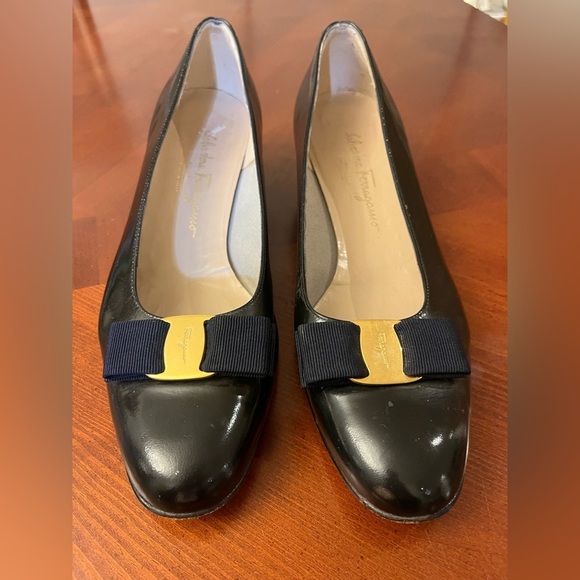 Salvatore Ferragamo Vara Pump Black Leather 10.5 - Picture 3 of 14